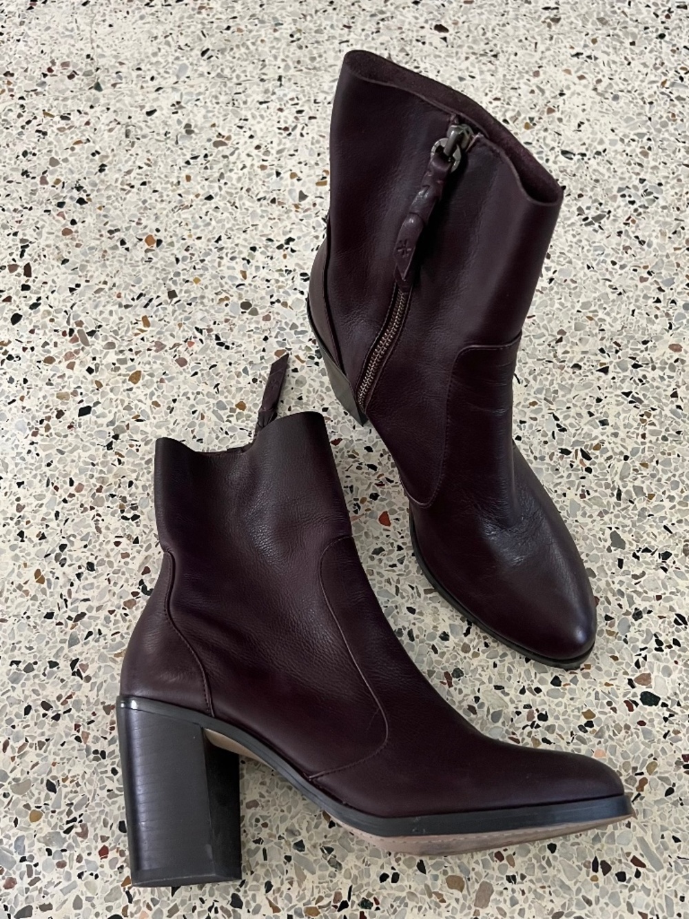 splendid plum leather ankle boots size 8.5